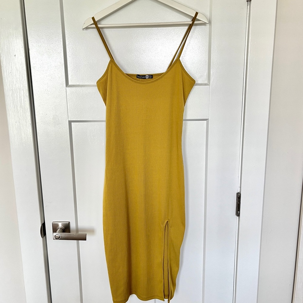Boohoo Chartreuse/Light Green Ribbed Bodycon Midi Dress